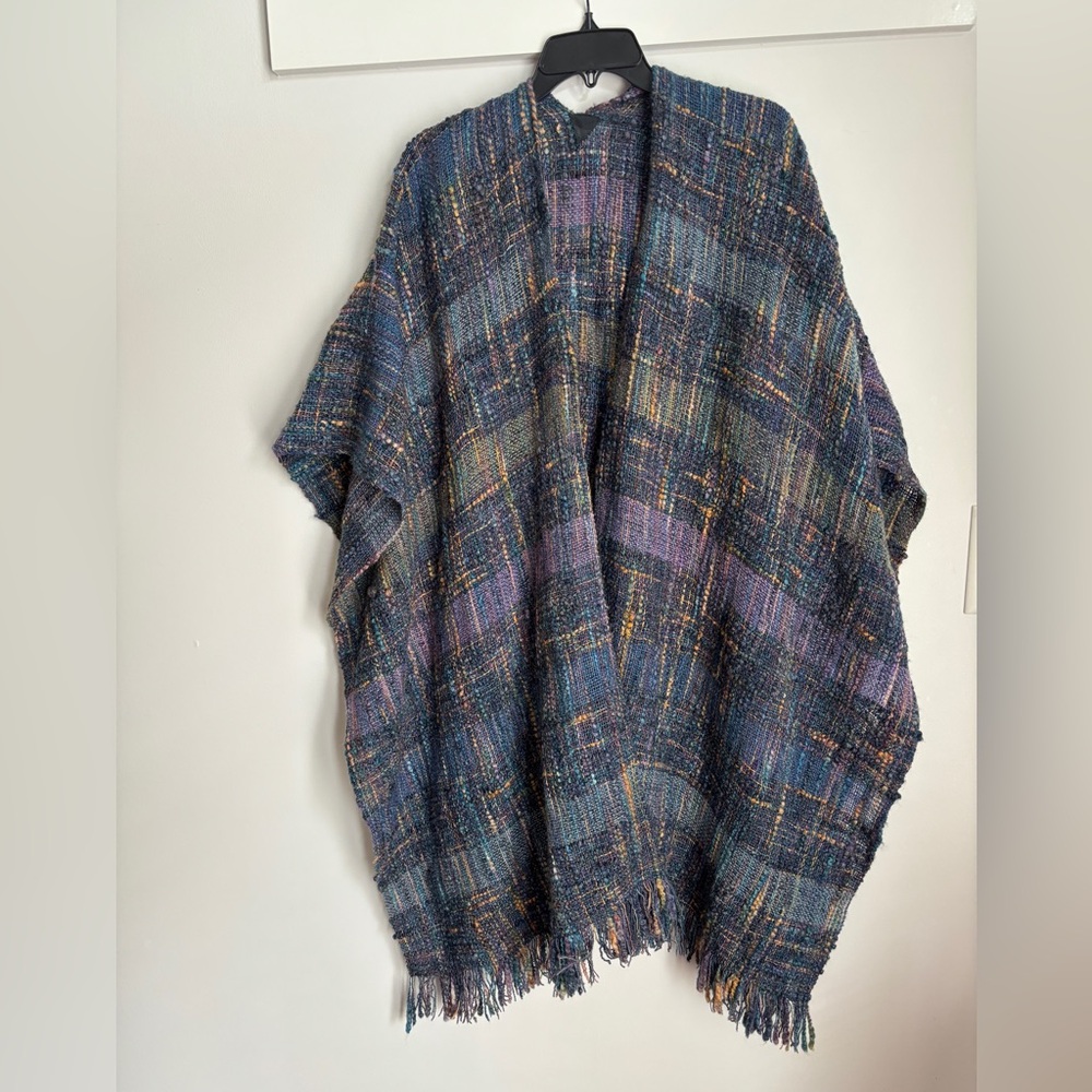 Manos del Uruguay shrug/poncho size S